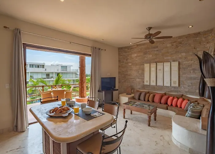 2 Bedroom Penthouse In The Heart Of Aparthotel Playa del Carmen