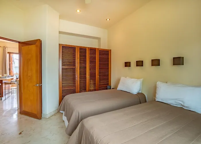 2 Bedroom Penthouse In The Heart Of *